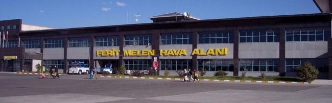 Van Ferit Melen Havalimanı mağdur ediyor