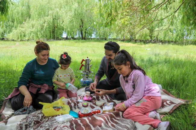 Dünya Kahvaltı Günü Van Kalesi'nde Dünya Kahvaltı Günü kutlandı