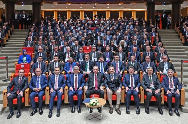 Başkan Takva   TOBB 2025 Yılı Hizmet Şeref Belgesi ve Plaket Takdim Töreni'ne Katıldı