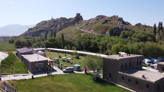 DÜNYA KAHVALTI GÜNÜ VAN KALESİ'NDE KUTLANDI