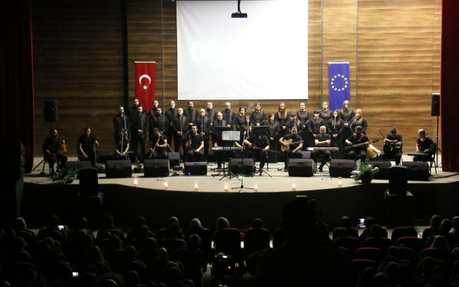 KONSER Antakya Medeniyetler Korosu Van'da konser verdi