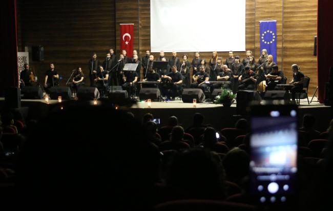 KONSER Antakya Medeniyetler Korosu Van'da konser verdi