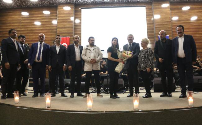 KONSER Antakya Medeniyetler Korosu Van'da konser verdi