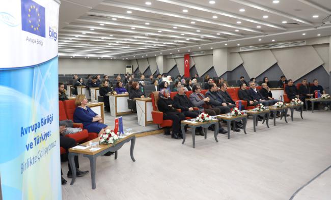 SEMİNER 'Medya Okuryazarlığı ve Dezenformasyon Semineri'