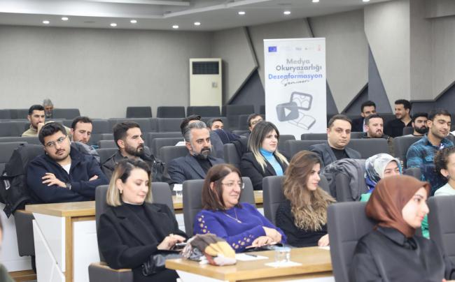 SEMİNER 'Medya Okuryazarlığı ve Dezenformasyon Semineri'