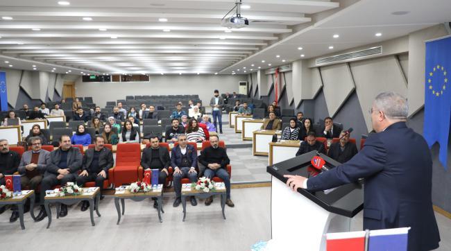 SEMİNER 'Medya Okuryazarlığı ve Dezenformasyon Semineri'