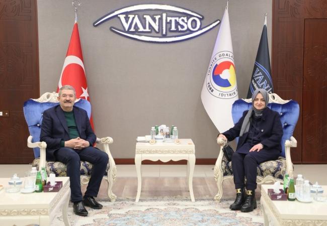 Ziyaret   Cumhurbaşkanı Başdanışmanı Gülşen Orhan'dan ziyaret