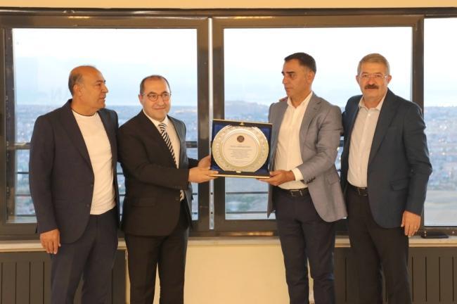 Veda Yemeği Akademik Danışman Abdulmenaf Turan'a veda edildi