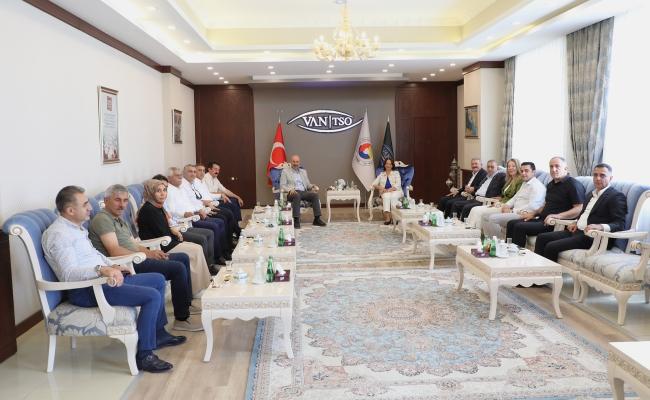 ZİYARET CHP heyetinden Van TSO'ya ziyaret