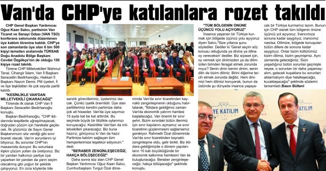 CHP VE KATILANLARA ROZET TAKILDI