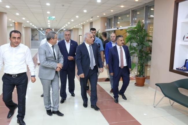 VALİ ZORLUOĞLU VAN TSO MECLİS TOPLANTISINA KATILDI
