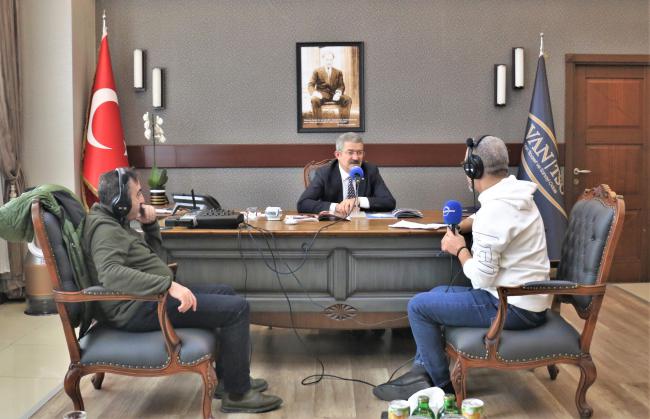 Başkan Necdet Takva TRT Erzurum Radyosu'nun canlı yayın konuğu oldu