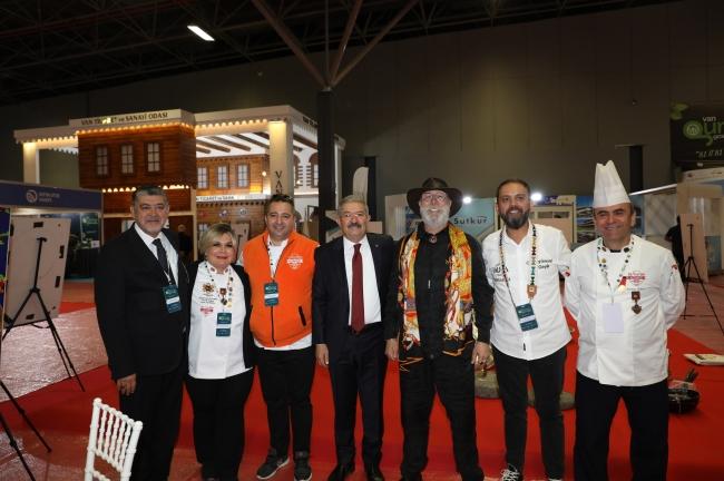 AÇILIŞ Van'ın binlerce yıllık mutfak mirasını dünyaya taşıyan fuar açıldı