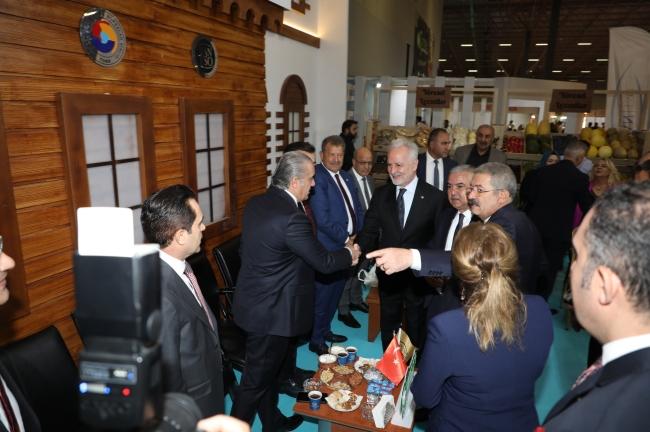 AÇILIŞ Van'ın binlerce yıllık mutfak mirasını dünyaya taşıyan fuar açıldı