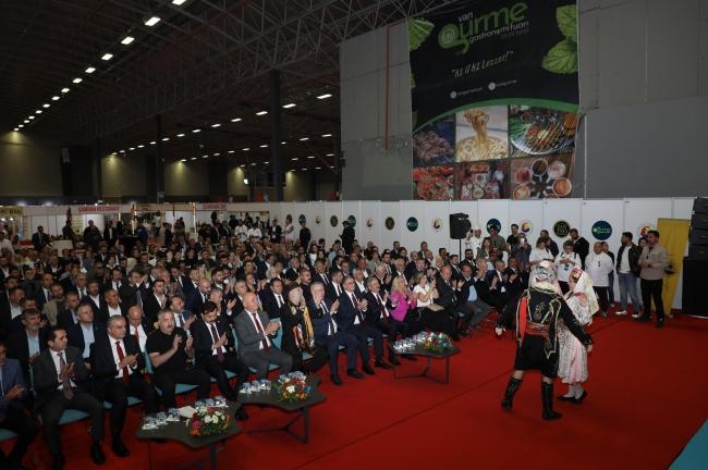 AÇILIŞ Van'ın binlerce yıllık mutfak mirasını dünyaya taşıyan fuar açıldı