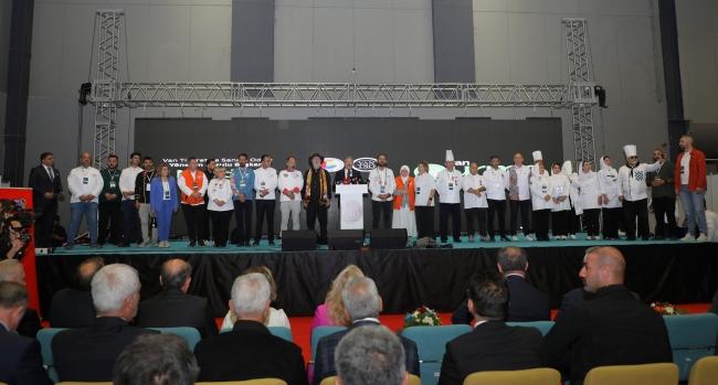 AÇILIŞ Van'ın binlerce yıllık mutfak mirasını dünyaya taşıyan fuar açıldı