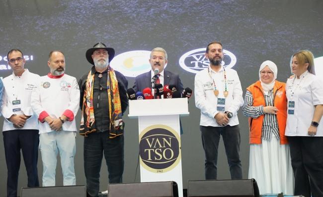AÇILIŞ Van'ın binlerce yıllık mutfak mirasını dünyaya taşıyan fuar açıldı