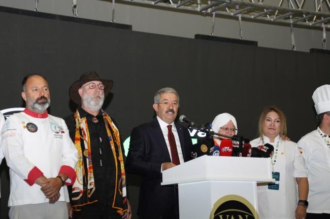 AÇILIŞ Van'ın binlerce yıllık mutfak mirasını dünyaya taşıyan fuar açıldı