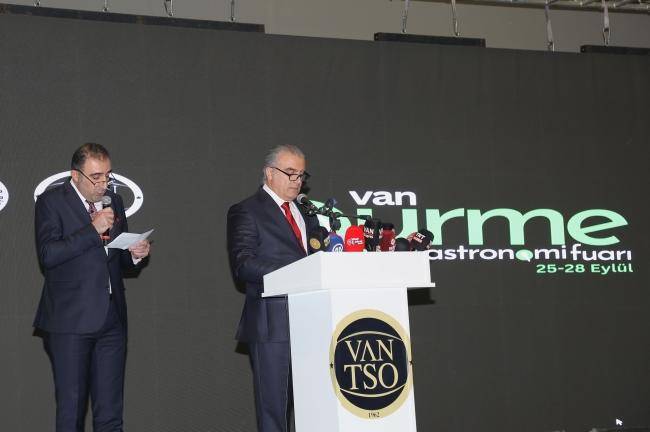 AÇILIŞ Van'ın binlerce yıllık mutfak mirasını dünyaya taşıyan fuar açıldı