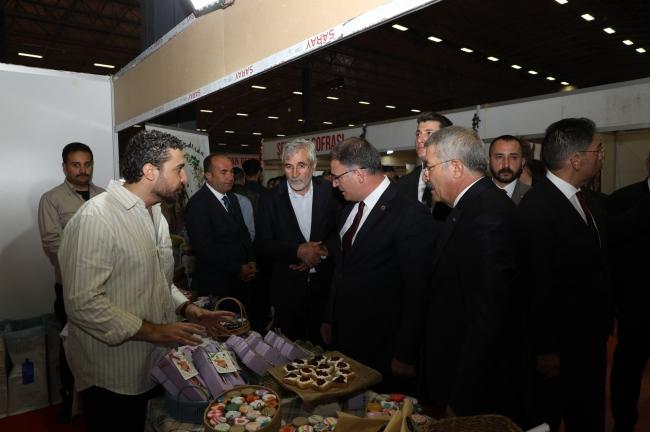 AÇILIŞ Van'ın binlerce yıllık mutfak mirasını dünyaya taşıyan fuar açıldı