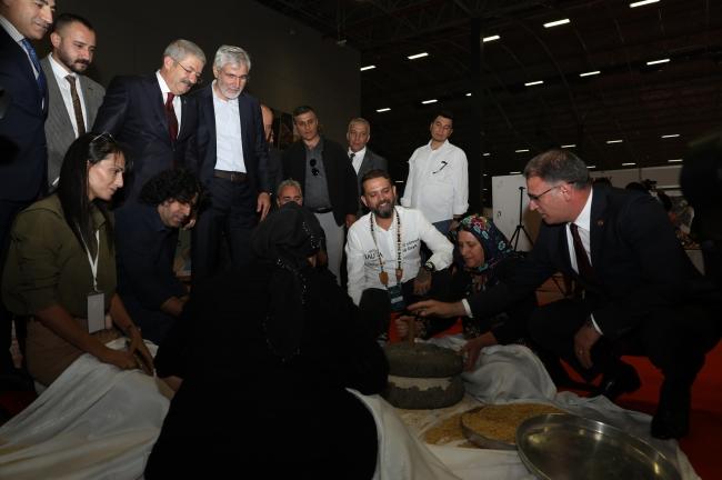 AÇILIŞ Van'ın binlerce yıllık mutfak mirasını dünyaya taşıyan fuar açıldı