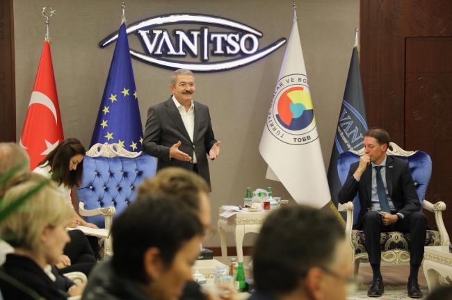 BAŞKAN TAKVA VİZE SORUNUMUZ VAR!