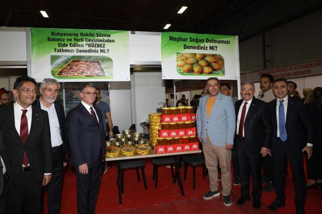 AÇILIŞ Van'ın binlerce yıllık mutfak mirasını dünyaya taşıyan fuar açıldı