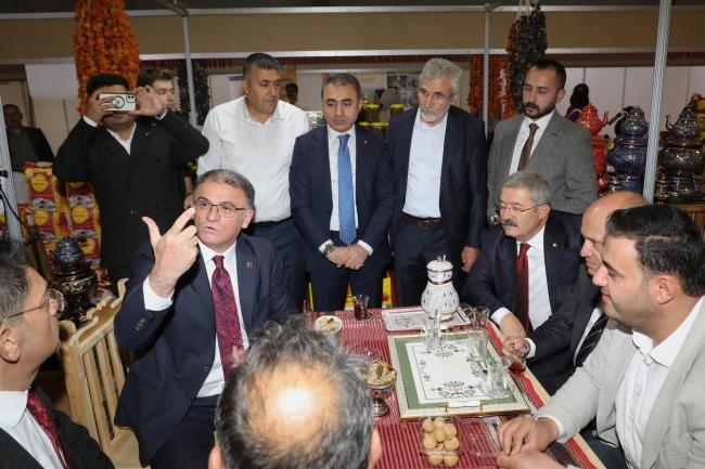 AÇILIŞ Van'ın binlerce yıllık mutfak mirasını dünyaya taşıyan fuar açıldı