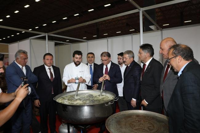 AÇILIŞ Van'ın binlerce yıllık mutfak mirasını dünyaya taşıyan fuar açıldı