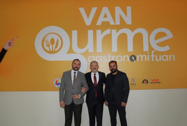 AÇILIŞ Van'ın binlerce yıllık mutfak mirasını dünyaya taşıyan fuar açıldı
