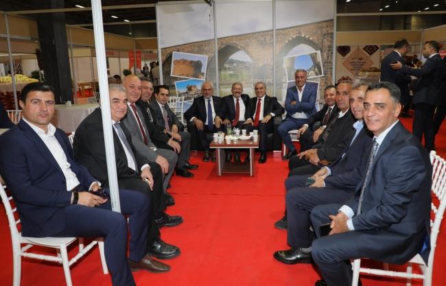 AÇILIŞ Van'ın binlerce yıllık mutfak mirasını dünyaya taşıyan fuar açıldı