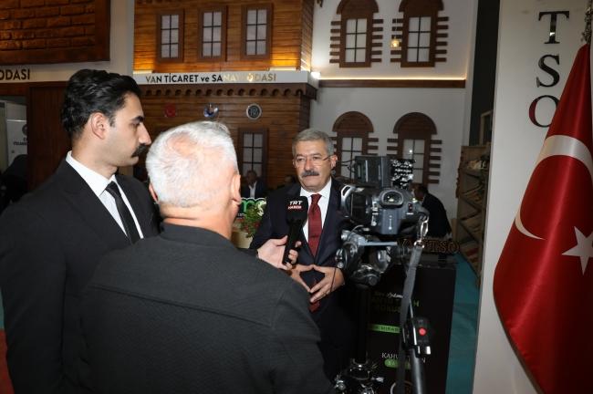 AÇILIŞ Van'ın binlerce yıllık mutfak mirasını dünyaya taşıyan fuar açıldı