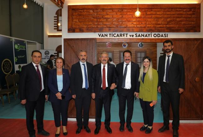 AÇILIŞ Van'ın binlerce yıllık mutfak mirasını dünyaya taşıyan fuar açıldı