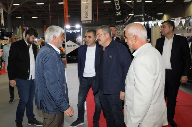 ZİYARET Van TSO 2. AutoVan Otomotiv Fuarı'nı gezdi