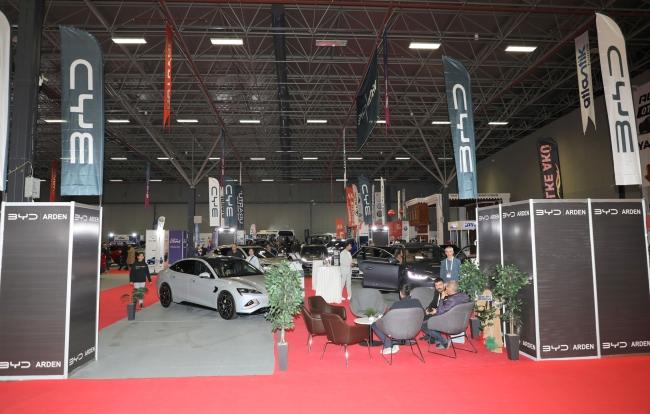 ZİYARET Van TSO 2. AutoVan Otomotiv Fuarı'nı gezdi