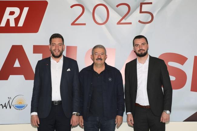 ZİYARET Van TSO 2. AutoVan Otomotiv Fuarı'nı gezdi