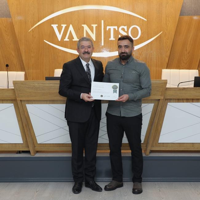 Sertifika Töreni Van TSO'da Hakemler Eğitimi Sertifika Töreni düzenlendi