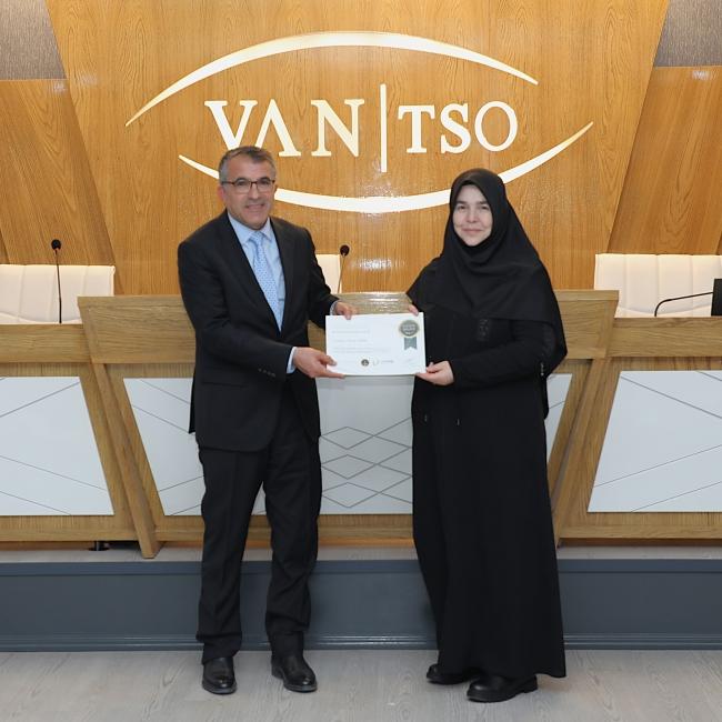 Sertifika Töreni Van TSO'da Hakemler Eğitimi Sertifika Töreni düzenlendi