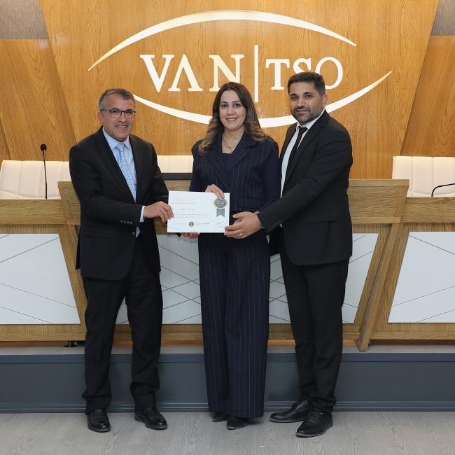 Sertifika Töreni Van TSO'da Hakemler Eğitimi Sertifika Töreni düzenlendi