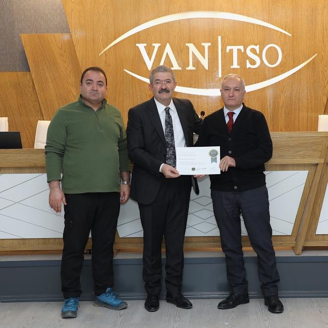 Sertifika Töreni Van TSO'da Hakemler Eğitimi Sertifika Töreni düzenlendi