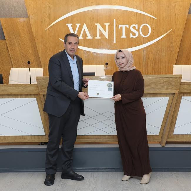 Sertifika Töreni Van TSO'da Hakemler Eğitimi Sertifika Töreni düzenlendi