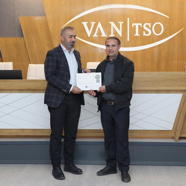 Sertifika Töreni Van TSO'da Hakemler Eğitimi Sertifika Töreni düzenlendi